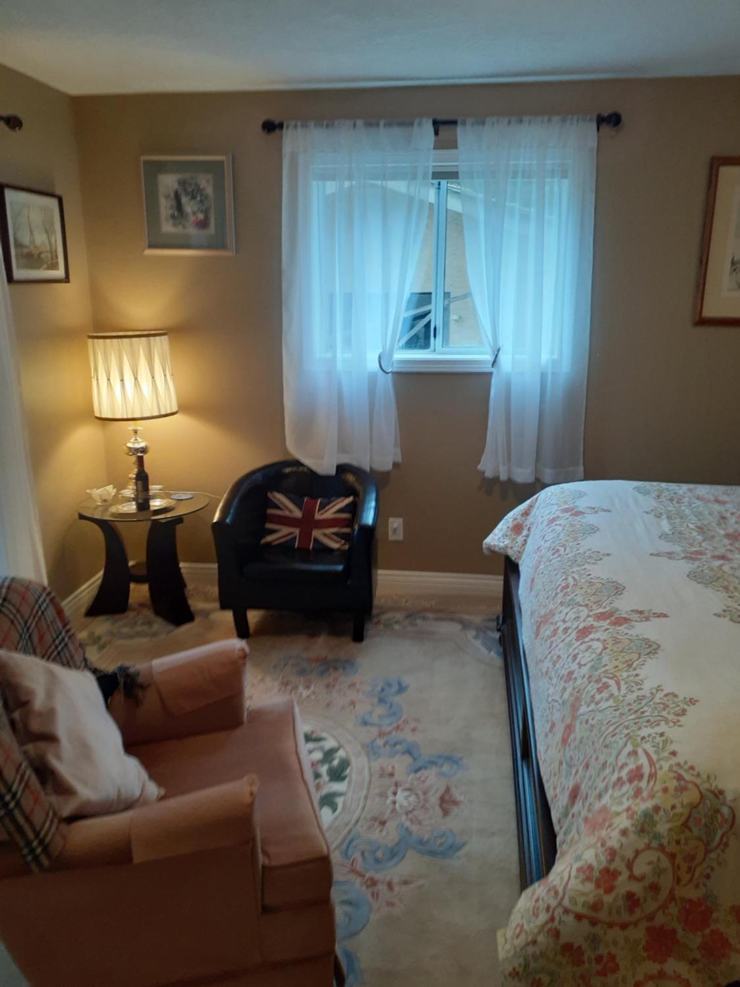 Rae Leigh Heights BnB Saanichton Exterior foto